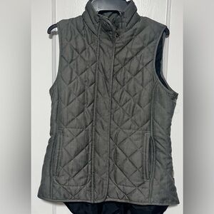 Magellan Outdoors Quilted Charcoal Vest